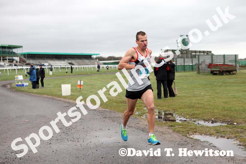Blue 120, Newcastle Racecourse Half/Marathon/50k, Newcastle Racecourse, Gosforth, Newcastle. Photo: David T. Hewitson/Sports for All Pics